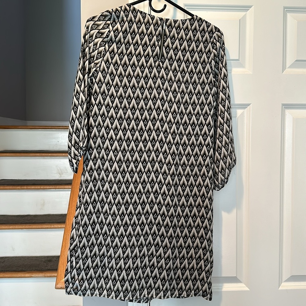 Dress - Picture 5 of 7